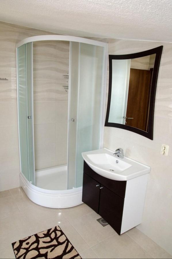Apartmani Alfijo Klek Exterior foto
